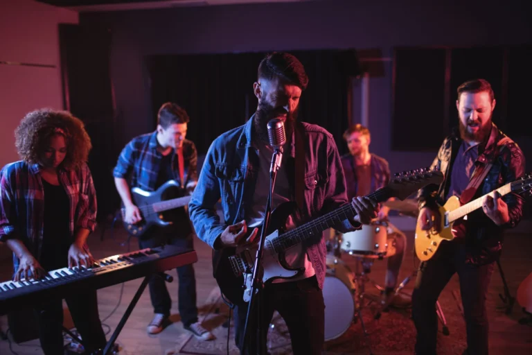 band-performing-studio_107420-96137